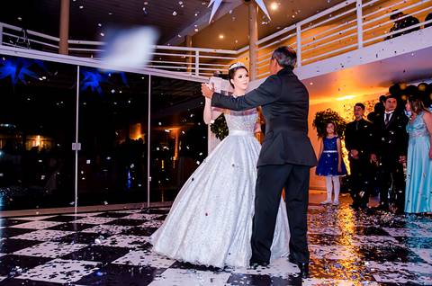 festa 15 anos, making off debutante, fotografo fazenda rio grande, fotografo mandirituba, fotografo curitiba, festa restaurante terra pampeana, debutante, princesa, 15 anos,  vestido debutante, vestido princesa.'