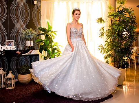 festa 15 anos, making off debutante, fotografo fazenda rio grande, fotografo mandirituba, fotografo curitiba, festa restaurante terra pampeana, debutante, princesa, 15 anos,  vestido debutante, vestido princesa.'