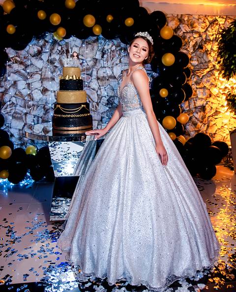 festa 15 anos, making off debutante, fotografo fazenda rio grande, fotografo mandirituba, fotografo curitiba, festa restaurante terra pampeana, debutante, princesa, 15 anos,  vestido debutante, vestido princesa.'