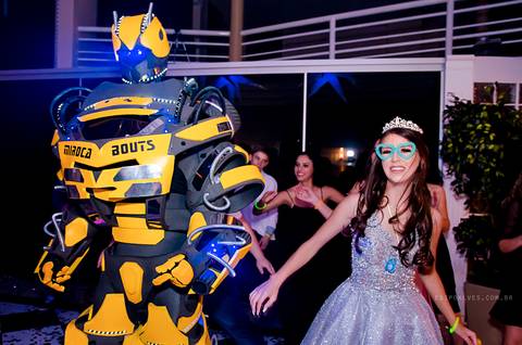 festa 15 anos, making off debutante, fotografo fazenda rio grande, fotografo mandirituba, fotografo curitiba, festa restaurante terra pampeana, debutante, princesa, 15 anos,  vestido debutante, vestido princesa.'