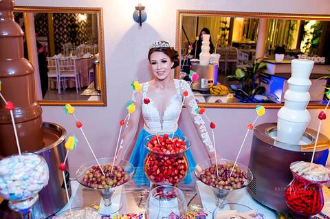 festa 15 anos, making off debutante, fotografo fazenda rio grande, fotografo mandirituba, fotografo curitiba, festa restaurante terra pampeana, debutante, princesa, 15 anos,  vestido debutante, vestido princesa.'