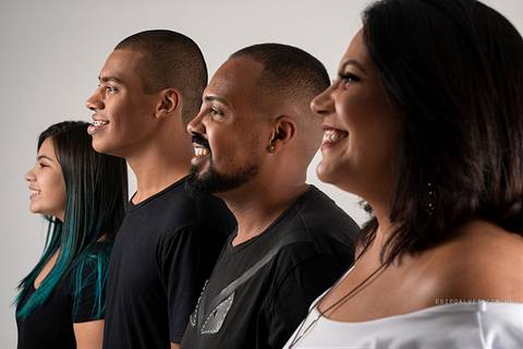 Ensaio feminino, ensaio de 50 anos, ensaio em studio, mulheres maduras, fotografo fazenda rio grande,  fotografo em curitiba, studio fotográfico em fazenda rio grande, studio fotográfico.'