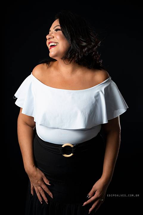 Ensaio feminino, ensaio de 50 anos, ensaio em studio, mulheres maduras, fotografo fazenda rio grande,  fotografo em curitiba, studio fotográfico em fazenda rio grande, studio fotográfico.'