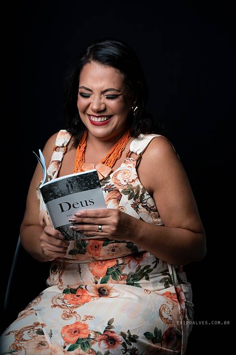 Ensaio feminino, ensaio de 50 anos, ensaio em studio, mulheres maduras, fotografo fazenda rio grande,  fotografo em curitiba, studio fotográfico em fazenda rio grande, studio fotográfico.'