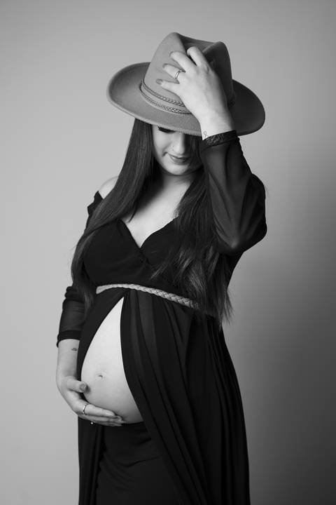 ensaio fotográfico, fotos gestante, lugares para fotos em Curitiba, figurino gestante, fotos gestante em studio, gestante em parque, gestante em curitiba, fotografo de gestante, fotografo fazenda rio grande, fotografo Curitiba, lugar para ensaio gestante'