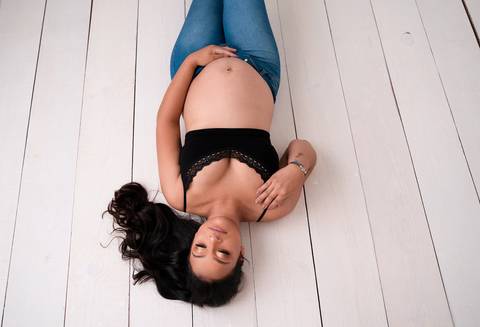 lugares para fotos em Curitiba, ideias para fot, book gestante, ensaio gestante, fotografo fazenda rio grande, estudio fotografico fazenda rio grande, studio fotografico, fotos gestante em studio, fotos gestante, new born, Book gestante fazenda rio grande'