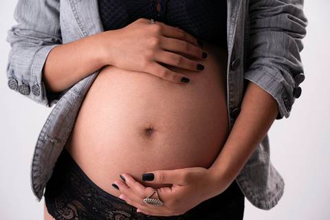 lugares para fotos em Curitiba, ideias para fot book gestante, ensaio gestante, fotografo fazenda rio grande, estudio fotografico fazenda rio grande, studio fotografico, fotos gestante em studio, fotos gestante, new born, Book gestante fazenda rio grande'