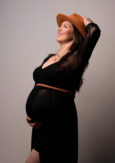 ensaio fotográfico, fotos gestante, lugares para fotos em Curitiba, figurino gestante, fotos gestante em studio, gestante em parque, gestante em curitiba, fotografo de gestante, fotografo fazenda rio grande, fotografo Curitiba, lugar para ensaio gestante'