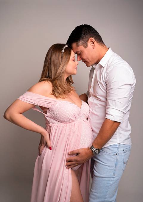 lugares para fotos em Curitiba, ideias para fot, book gestante, ensaio gestante, fotografo fazenda rio grande, estudio fotografico fazenda rio grande, studio fotografico, fotos gestante em studio, fotos gestante, new born, Book gestante fazenda rio grande'