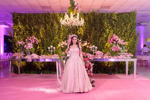 Olhem essa decoração, o quão lindo que ela ficou!'