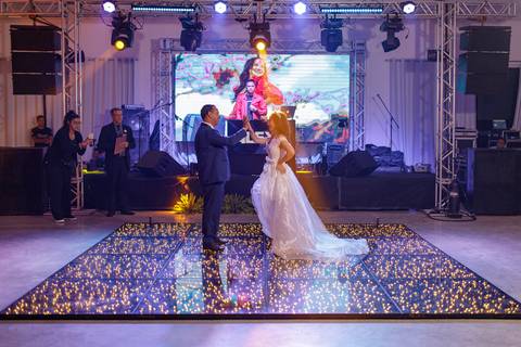 Chegou a hora tão esperada, a grande Valsa!
'