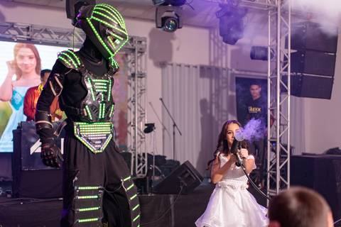 Aquele Robô de led, que já é sucesso em grandes eventos!'