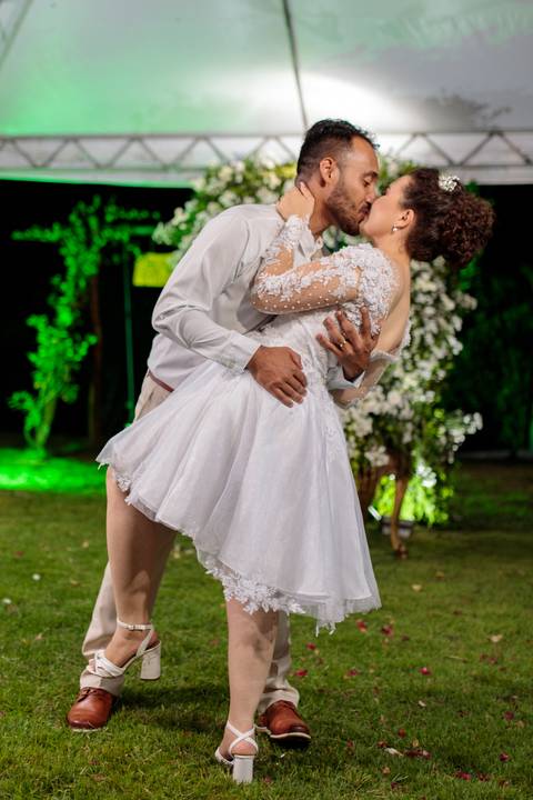 Finalzinho da valsa e pegamos esse beijão do casal!'