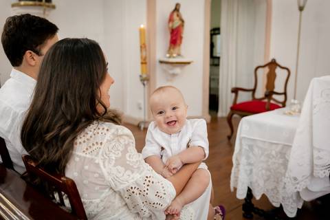 sorriso do Vicente no seu batizado'
