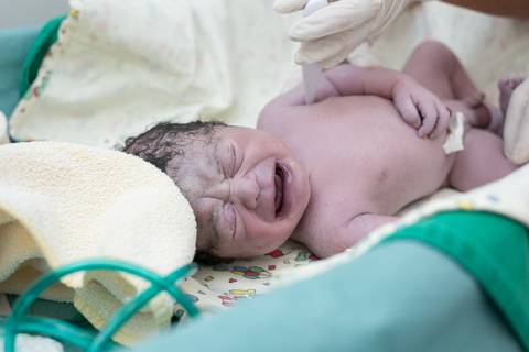 parto, nascimento, vida, baby, nené, recém nascido, pais, mãe, filho, pai, família, amigos, espera, a hora da chegada, hospital, perinatal, rio de janeiro, fotografia de amor, fotografia de família, newborn, cesár'