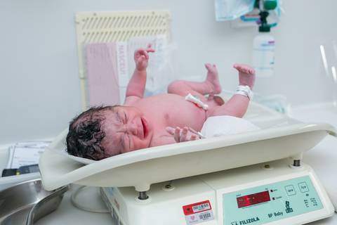 parto, nascimento, vida, baby, nené, recém nascido, pais, mãe, filho, pai, família, amigos, espera, a hora da chegada, hospital, perinatal, rio de janeiro, fotografia de amor, fotografia de família, newborn, cesár'