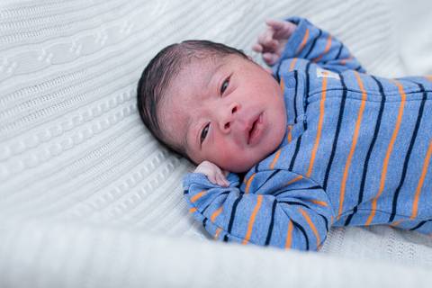 parto, nascimento, vida, baby, nené, recém nascido, pais, mãe, filho, pai, família, amigos, espera, a hora da chegada, hospital, perinatal, rio de janeiro, fotografia de amor, fotografia de família, newborn, cesár'