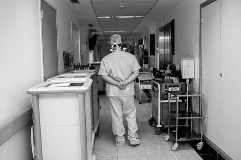 fotografia de parto, fotógrafa de parto, birth photographer, birth photography, cesarean, mãe, pai, família, amigos, casa de saúde são josé, rio de janeiro, maternidade, gestação, últimos minu'