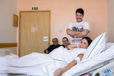 fotografia de parto, fotógrafa de parto, birth photographer, birth photography, cesarean, mãe, pai, família, amigos, casa de saúde são josé, rio de janeiro, maternidade, gestação, últimos minu'