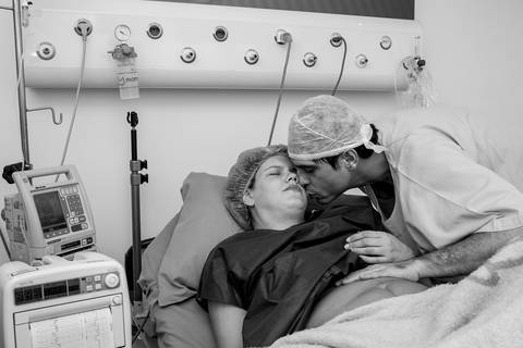 parto normal, fotografia de parto, birth photography, born, baby, mãe, fotografia de amor, família, nascimento'