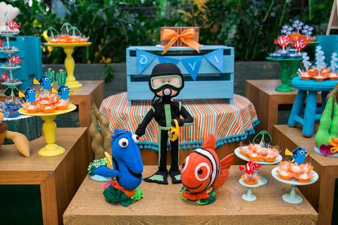 dory, nemo e o mergulhador'