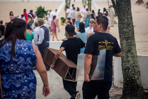 Momento da remontagem da cerimônia em menos de 15 minutos'