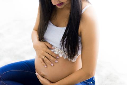 GESTANTE GESTAÇÃO GRÁVIDA GRAVIDEZ ENSAIO ESTÚDIO SESSÃO DE FOTOS MÃE FILHO '