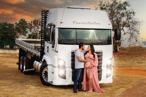 ensaio de gravida com caminhão'