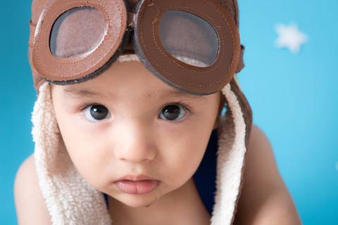 smash the cake, ensaio infantil, fotografia de criança, bebê, nenê, comemorando 1 ano, criança de 1 ano, kids, estúdio fotográfico na mooca, fotos de família, formas de comemorar o primeiro aniversário, leão studio, flávio leão , aviador'