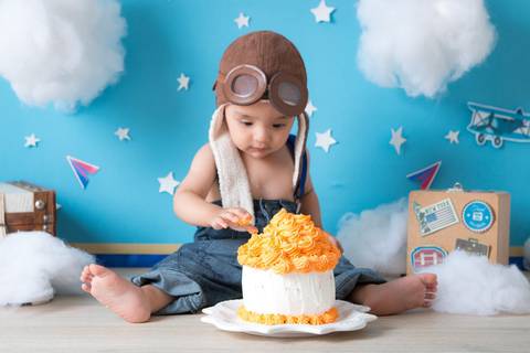 smash the cake, ensaio infantil, fotografia de criança, bebê, nenê, comemorando 1 ano, criança de 1 ano, kids, estúdio fotográfico na mooca, fotos de família, formas de comemorar o primeiro aniversário, leão studio, flávio leão , aviador'