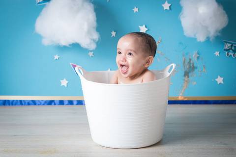 smash the cake, ensaio infantil, fotografia de criança, bebê, nenê, comemorando 1 ano, criança de 1 ano, kids, estúdio fotográfico na mooca, fotos de família, formas de comemorar o primeiro aniversário, leão studio, flávio leão , aviador'