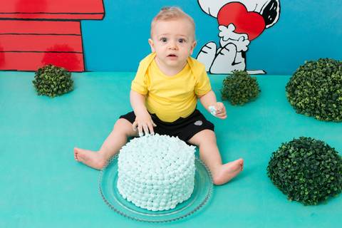   ensaio de menino, smash the cake menino, banho no ensaio fotografico , ensaio soopy,ensaio fotografico snoopy,  '