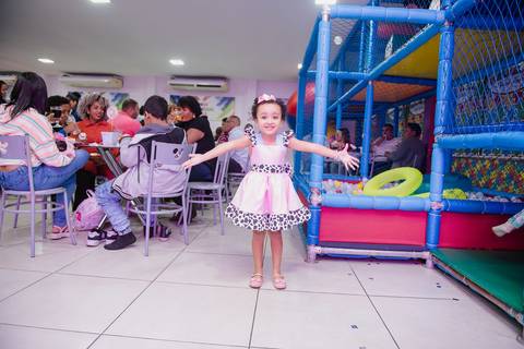Smash the cake volta redonda barra mansa Fotografia Fotografo Festa Infantil 1 mamae papai ensaio aniversario  caramelda festa salao'