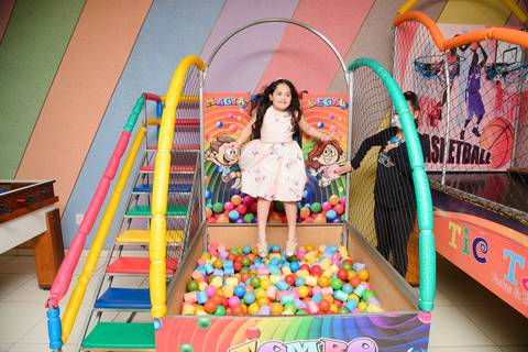 Smash the cake volta redonda barra mansa Fotografia Fotografo Festa Infantil 6 anos mamae papai ensaio aniversario  tictac festa salao'