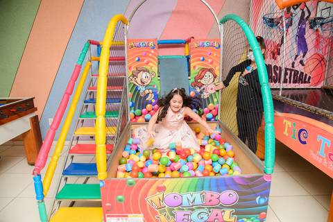 Smash the cake volta redonda barra mansa Fotografia Fotografo Festa Infantil 6 anos mamae papai ensaio aniversario  tictac festa salao'