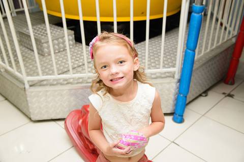 Smash the cake volta redonda barra mansa Fotografia Fotografo Festa Infantil 6 anos mamae papai ensaio aniversario  tictac festa salao'