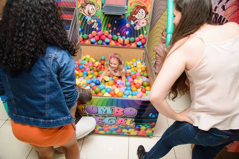 Smash the cake volta redonda barra mansa Fotografia Fotografo Festa Infantil 6 anos mamae papai ensaio aniversario  tictac festa salao'