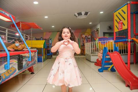 Smash the cake volta redonda barra mansa Fotografia Fotografo Festa Infantil 6 anos mamae papai ensaio aniversario  tictac festa salao'