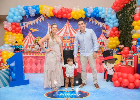 Smash the cake volta redonda barra mansa Fotografia Fotografo Festa Infantil 1 ano 1 aninho mamae papai ensaio aniversario  tictac festa salao'