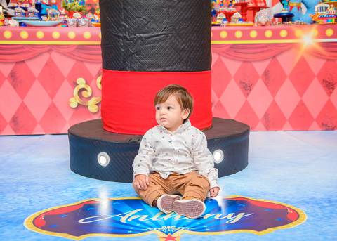 Smash the cake volta redonda barra mansa Fotografia Fotografo Festa Infantil 1 ano 1 aninho mamae papai ensaio aniversario  tictac festa salao'