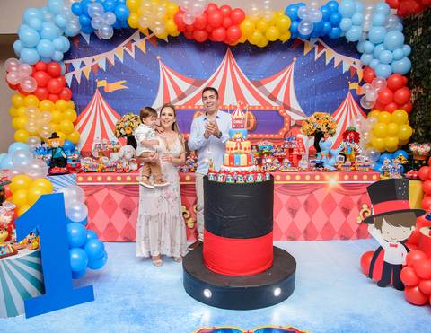 Smash the cake volta redonda barra mansa Fotografia Fotografo Festa Infantil 1 ano 1 aninho mamae papai ensaio aniversario  tictac festa salao'