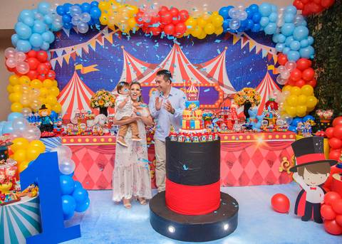 Smash the cake volta redonda barra mansa Fotografia Fotografo Festa Infantil 1 ano 1 aninho mamae papai ensaio aniversario  tictac festa salao'