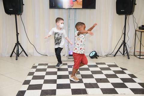 Smash the cake volta redonda barra mansa Fotografia Fotografo Festa Infantil 1 ano 1 aninho mamae papai ensaio aniversario  Espaço Kelly Noronha Barra Mansa  RJ festa salao familia filhos maesefilhos maternidade'