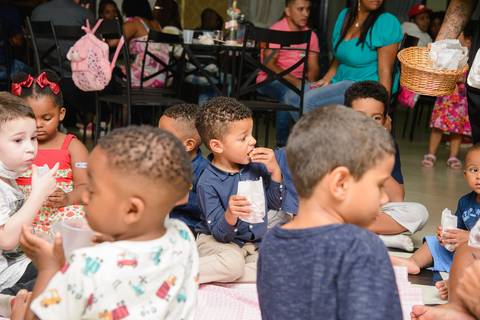 Smash the cake volta redonda barra mansa Fotografia Fotografo Festa Infantil 1 ano 1 aninho mamae papai ensaio aniversario  Espaço Kelly Noronha Barra Mansa  RJ festa salao familia filhos maesefilhos maternidade'