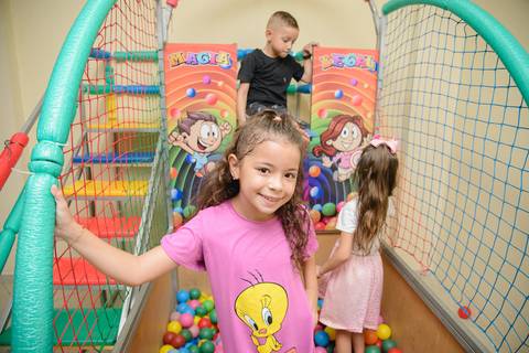 Smash the cake volta redonda barra mansa Fotografia Fotografo Festa Infantil 1 ano 1 aninho mamae papai ensaio aniversario  Espaço Kelly Noronha Barra Mansa  RJ festa salao familia filhos maesefilhos maternidade'