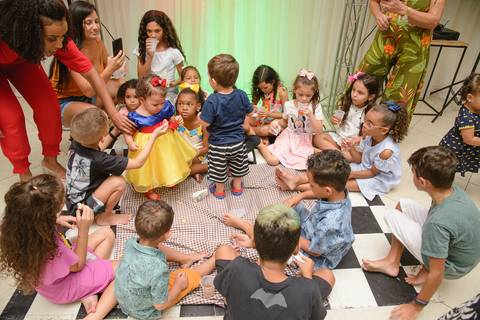 Smash the cake volta redonda barra mansa Fotografia Fotografo Festa Infantil 1 ano 1 aninho mamae papai ensaio aniversario  Espaço Kelly Noronha Barra Mansa  RJ festa salao familia filhos maesefilhos maternidade'