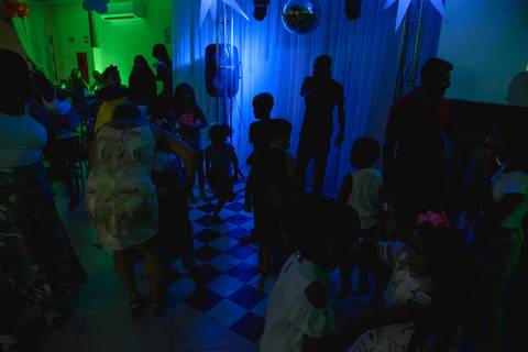 Smash the cake volta redonda barra mansa Fotografia Fotografo Festa Infantil 1 ano 1 aninho mamae papai ensaio aniversario  Espaço Kelly Noronha Barra Mansa  RJ festa salao familia filhos maesefilhos maternidade'