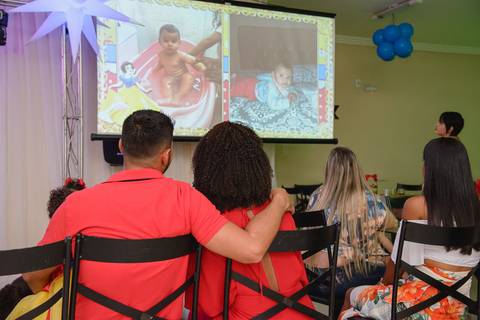 Smash the cake volta redonda barra mansa Fotografia Fotografo Festa Infantil 1 ano 1 aninho mamae papai ensaio aniversario  Espaço Kelly Noronha Barra Mansa  RJ festa salao familia filhos maesefilhos maternidade'