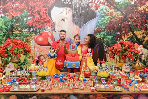 Smash the cake volta redonda barra mansa Fotografia Fotografo Festa Infantil 1 ano 1 aninho mamae papai ensaio aniversario  Espaço Kelly Noronha Barra Mansa  RJ festa salao familia filhos maesefilhos maternidade'