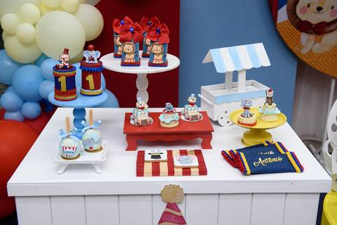 Smash the cake volta redonda barra mansa Fotografia Fotografo Festa Infantil 1 ano 1 aninho mamae papai ensaio aniversario  W3 Kids Barra Mansa  RJ festa salao familia filhos maesefilhos maternidade'